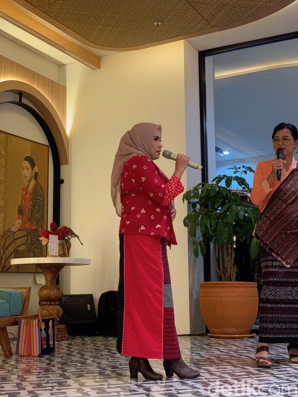Talkshow Perempuan Berkebaya Indonesia