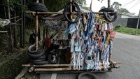 Ini menjadi sebuah vespa ektrem yang ada di Indonesia, khususnya di Bogor.  