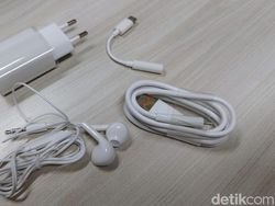 Unboxing ZTE Blade V40s, HP Berkamera 50 MP Harga Rp 3 Jutaan