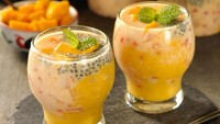 Siapapun pasti tergoda dengan sago mango. Es sekaligus dessert ini diberi isian mangga Arumanis, sagu mutiara, susu kental manis, hingga biji selasih. Yuk bikin pakai resep ini. Foto: Rismawati