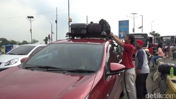 Arus lalin di Tol Cipali.
