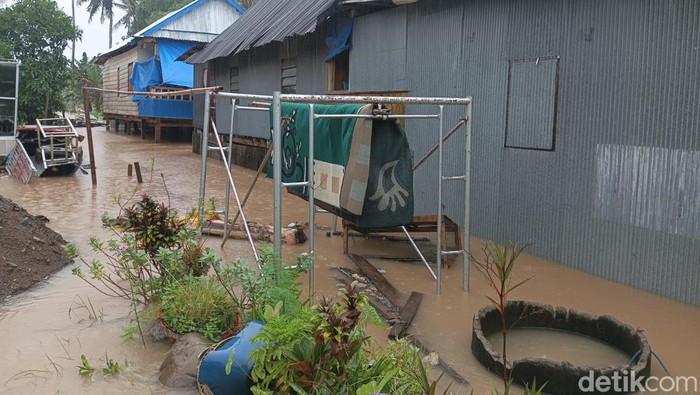 Banjir di Lingkungan Buttatoa, Kelurahan Pettuadae