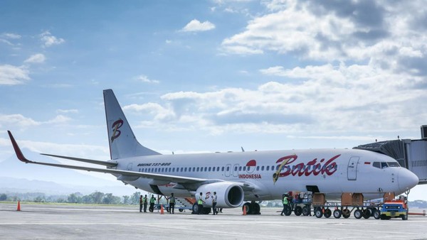 Batik Air resmi membuka rute internasional terpendek mereka, yaitu dari Banda Aceh dengan tujuan akhir Penang, Malaysia. Penerbangannya cuma 50 menit saja! (dok. Batik Air) Batik Air resmi membuka rute internasional terpendek mereka, yaitu dari Banda Aceh dengan tujuan akhir Penang, Malaysia. Penerbangannya cuma 50 menit saja! (dok. Batik Air)