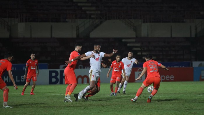 Gol Victor Mansaray Dianulir, PSM Makassar Vs Borneo FC 0-1 di Babak Pertama