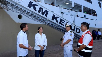 Dirut Pelni Tinjau KM Kelud Jelang Puncak Libur Nataru