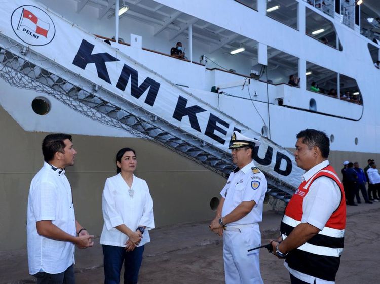 Dirut Pelni Tinjau KM Kelud Jelang Puncak Libur Nataru