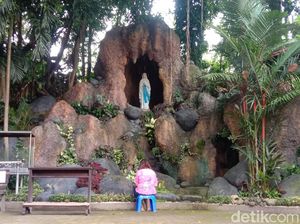 Gua Maria Sendangrejo, Wisata Religi Bersejarah di Kota Blitar