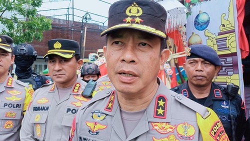 Kapolda Bali Irjen Putu Jayan Danu Putra saat meninjau pos pengamanan Natal dan tahun baru di Tibubeneng, Kecamatan Kuta Utara, Badung, Bali, Sabtu (24/12/2022).