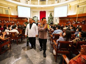 Tinjau Gereja, Kapolri Pastikan TNI-Polri Beri Rasa Aman di Nataru