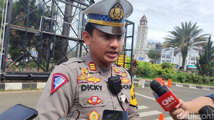 Kena Gage, 2.000 Kendaraan Mengarah Puncak Bogor Diputar Balik