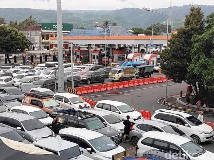 kemacetan pelabuhan ketapang