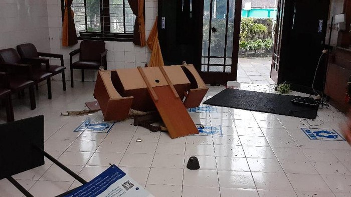 Kerusakan di SMA Bopkri 1 Jogja, Sabtu (24/12/2022). Pelaku perusakan orang tak dikenal.