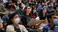 Pelaksanaan misa malam Natal ini berlangsung khidmat.