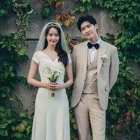 Pasutri drakor Mouse membuat penonton mewek karena tak ada happy ending untuk Yoona dan Lee Jong Suk. Foto: Instagram