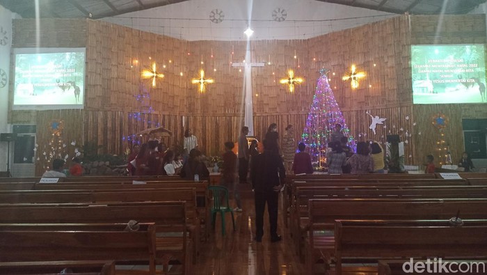 Peringatan malam natal di Gereja Kristen Pasundan (GKP) Palalangon Kecamatan Ciranjang Kabupaten Cianjur