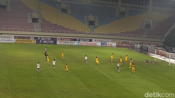 Persikabo 1973 vs Persib Bandung di Stadion Manahan, Solo, Sabtu (24/12/2022).