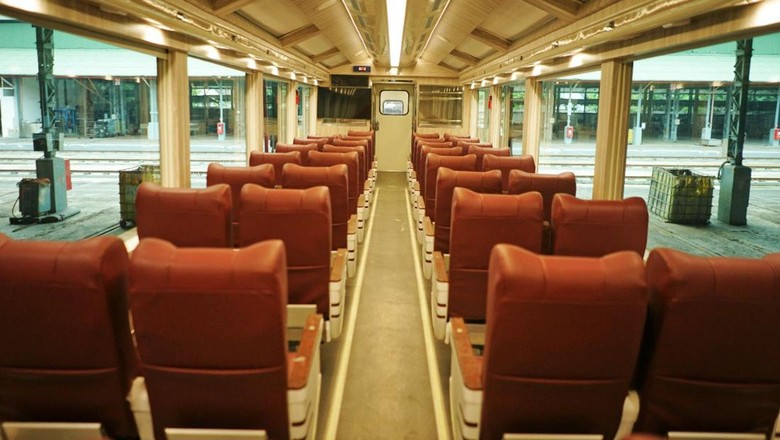 Potret Mewahnya Kereta Panoramic Bak di Eropa, Sudah Bisa Dijajal Lho! PT Kereta Api Indonesia (Persero) melakukan soft launching Kereta Panoramic, Sabtu (24/12/2022). Dengan kata lain, kereta ini sudah bisa dijajal oleh para penikmat kereta.