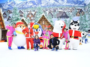 Liburan Akhir Tahun di Trans Snow World Surabaya, Ada The Frosty Parade