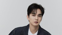 Rasanya aneh melihat aktor yang kau tonton sejak kecil mulai jadi dewasa, ujar salah satu netizen yang berkomentar. Foto: (dok. YG Entertainment)