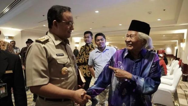 Anies Baswedan dan almarhum Ridwan Saidi. (Instagram Anies Baswedan)