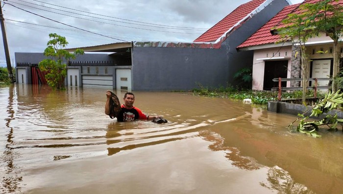 Banjir di Kecamatan Manggala, Makassar.