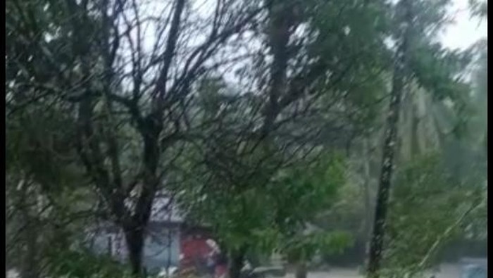 Banjir di Desa Honuk, Kecamatan Amfoang Barat Laut, Kabupaten Kupang, NTT Minggu (25/12/2022).
