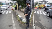 Polres Bogor mengerahkan 1.109 anggota untuk pengamanan Natal dan tahun baru 2023, mereka akan disebar di sejumlah titik pengamanan seperti gereja, mall, tempat pariwisata dan fasilitas umum lainnya.
