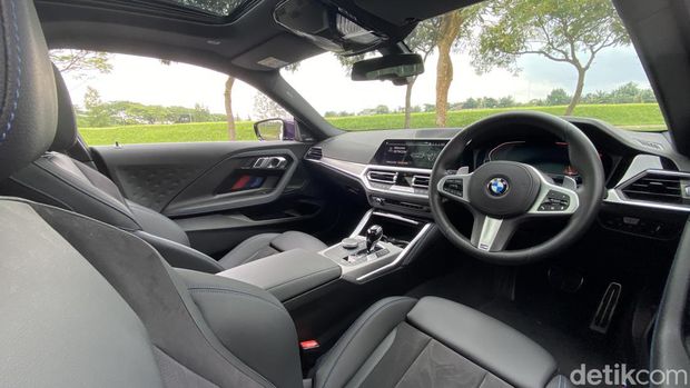 BMW 220i Coupe