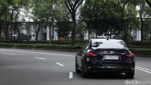 BMW 220i Coupe