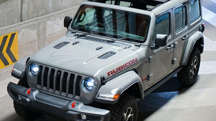 Jeep Wrangler Rubicon Atap Terbuka