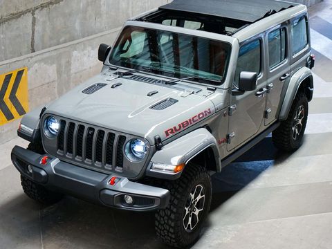 Jeep Wrangler Disegarkan di RI, Punya Atap Terpal Buka-Tutup Seharga Rp 20  Juta