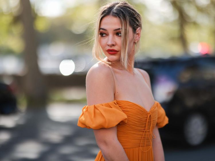 Madelyn Cline Hidupkan Horor Klasik
