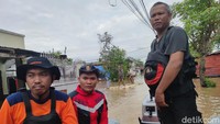 Wali Kota Makassar Moh Ramdhan Danny Pomanto mengakui banjir kali ini menjadi yang terparah. Danny menyebut jumlah rumah yang terdampak semakin banyak.Foto: Rasmilawanti Rustam/detikSulsel