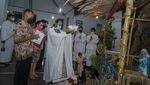 Melihat Misa Malam Natal di Berbagai Kota