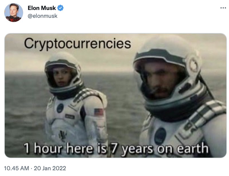 Elon Musk doyan bagi-bagi meme kocak