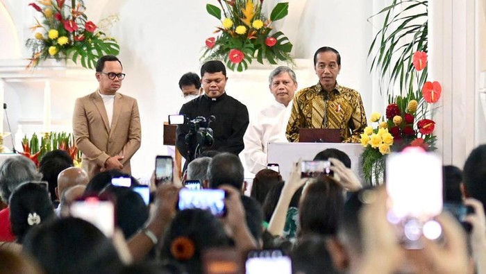 Presiden Jokowi tinjau Ibadah Natal di Gereja Katedral Bogor