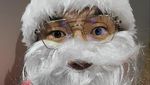 Potret Aktor Rain Bertransformasi Jadi Santa demi Anak