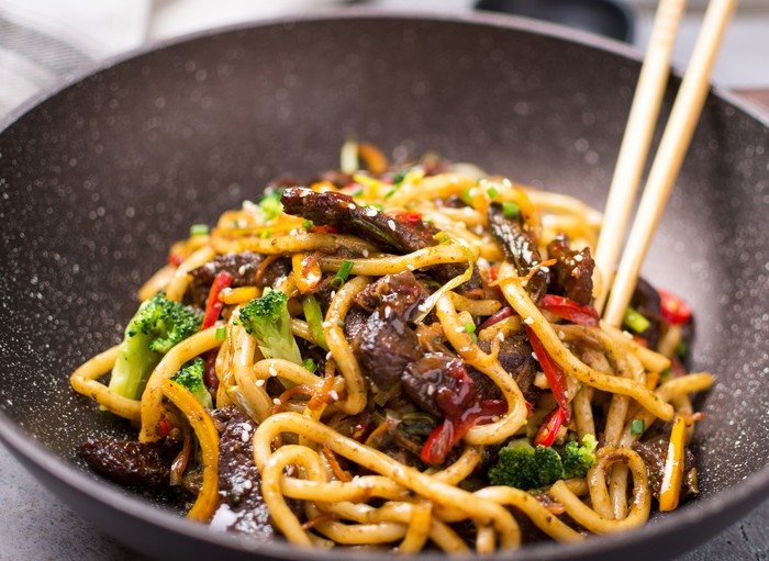 Resep Udon Goreng Daging Sapi dan Brokoli