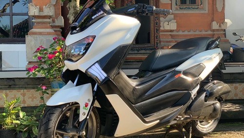 Sepeda motor NMax milik I Wayan Sandi yang hilang di parkiran saat beli nasi di Banjar Biok, Desa Tumbu, Kecamatan dan Kabupaten Karangasem, Bali, Sabtu (24/12/2022).