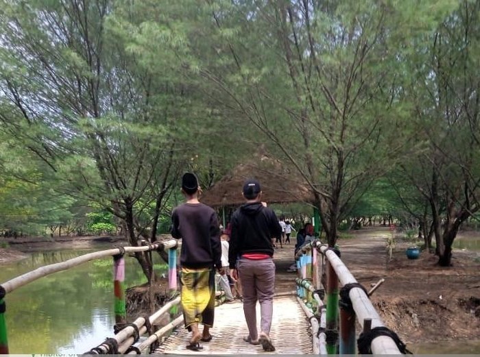 Seperti Taman Hutan Raya (Tahura) Pakal 1. Destinasi wisata ini berada di Kelurahan/Kecamatan Pakal, Surabaya.