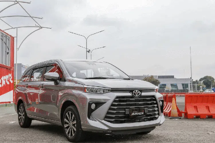 Deretan Mobil Paling Laris Sepanjang 2022, Siapa Jawaranya?
