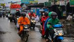 Awas Macet! Ada Pengecoran Jalan di Cirendeu