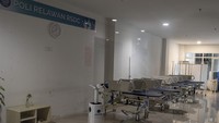 Sebagai tambahan informasi, tudingan soal Wisma Atlet Kemayoran mangkrak dan menjadi sarang kuntilanak muncul dari Ketua Komisi D DPRD DKI Jakarta Ida Mahmudah. Menurutnya, kondisi ini terjadi lantaran bangunan tidak dimanfaatkan oleh pemerintah. ANTARA FOTO/MUHAMMAD ADIMAJA
