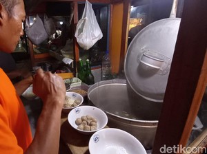Sedapnya Bakso Kurdi yang Populer di Tasikmalaya