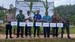 BRI Life Tanam Pohon di Gunung Kidul