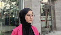 Eveline Ovilia hanya beberapa minggu saja bekerja dengan Ridwan Kamil. Foto: Instagram Eveline Ovilia
