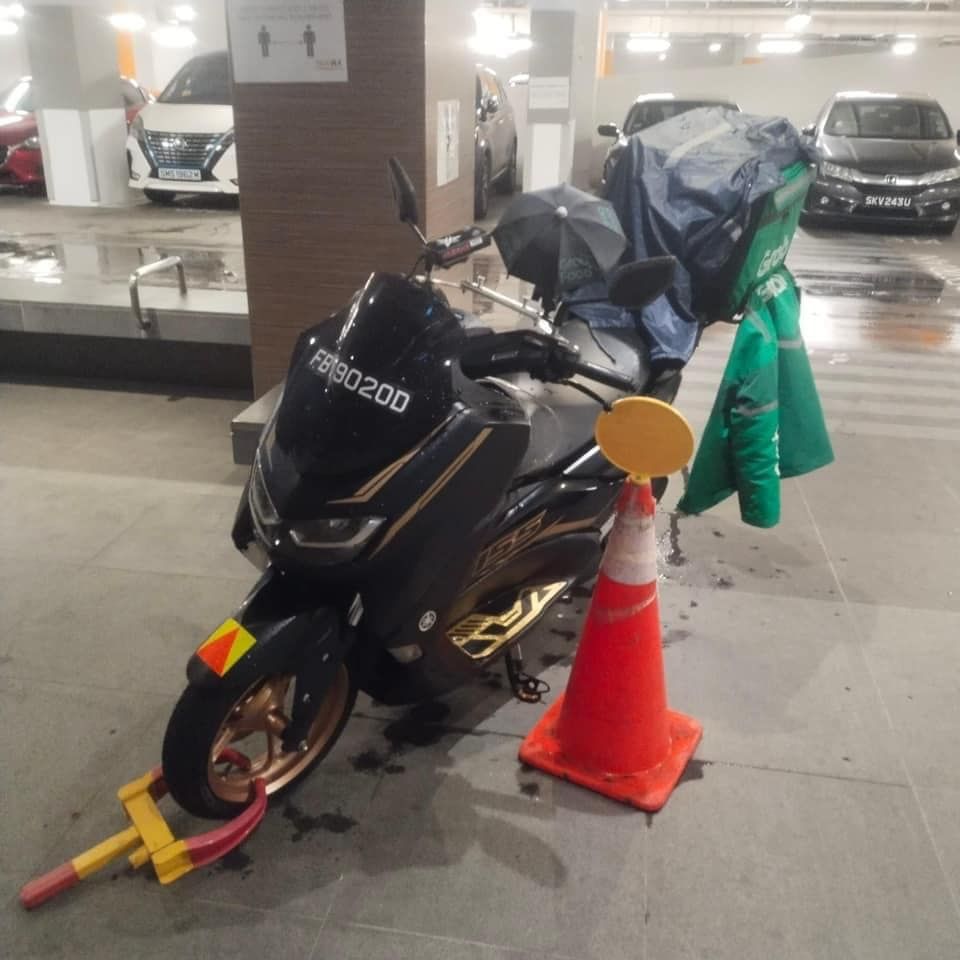 Gegara Parkir 2 Menit untuk Antar Makanan, Sopir Ojol Ini Didenda Rp 2 Juta