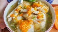 Di daerah Duren Sawit, Jakarta Timur ada cuanki segar dengan rasa gurih yang pas di Bakso Cuanki Tiluan. Tambahan ceker bikin makin nikmat. Per porsinya Rp 25 ribuan. Foto: Cuanki Tiluan