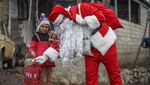 Hadiah dari Sinterklas untuk Anak-anak di Azerbaijan