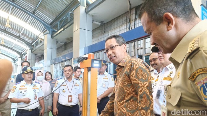 Heru Budi Sidak Lokasi Uji KIR di Ujung Menteng Jaktim
